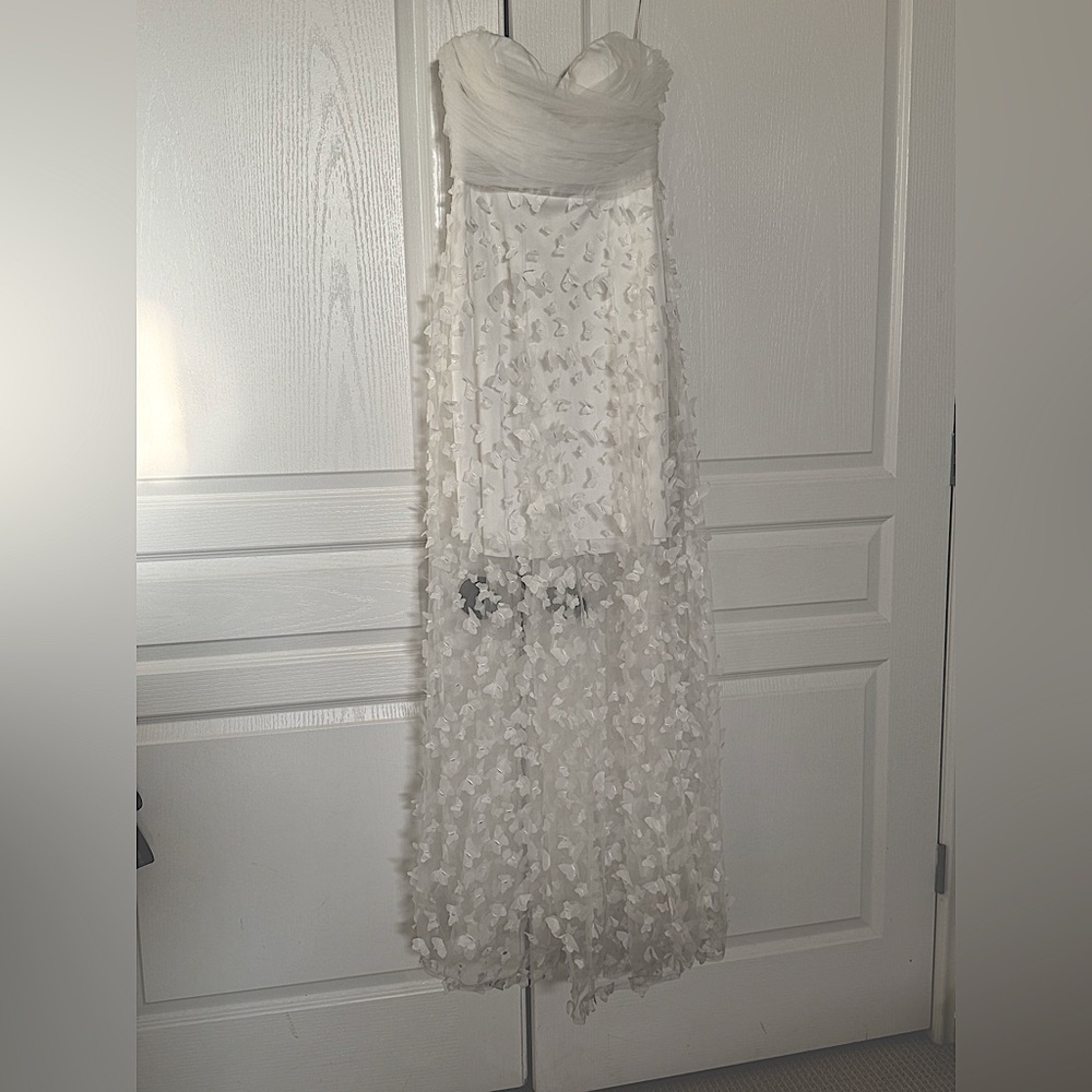 Elegant White Strapless butterfly Gown